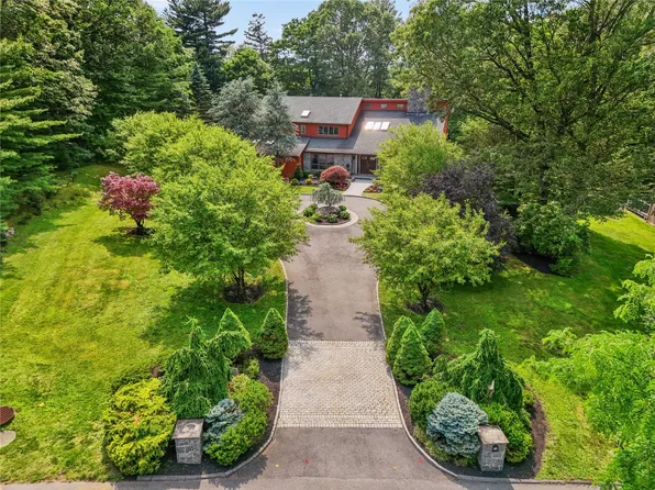 94 Hirst Road, Briarcliff Manor, NY 10510