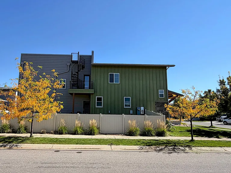 2132 Saison St — Photo 4