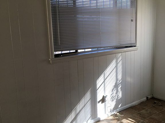 3rd image of 1021 Louisiana Blvd SE