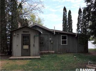 880 E Lake Ln, Osceola, WI 54020