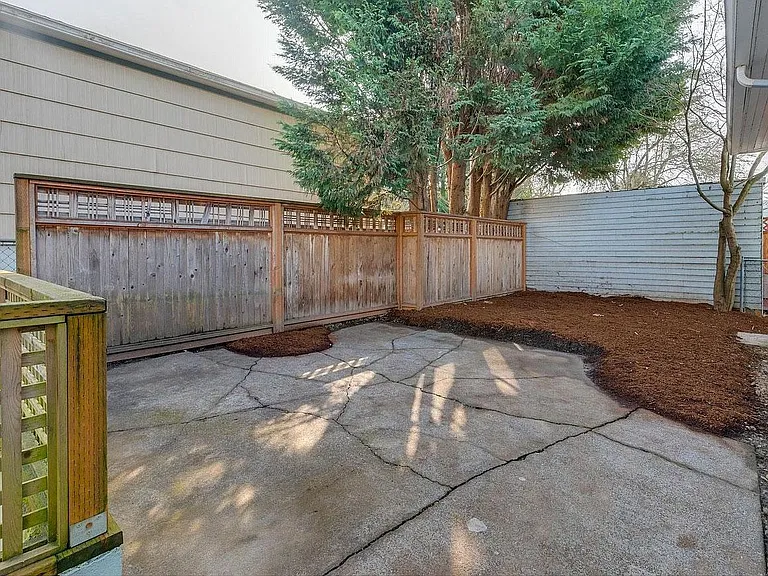 4706 SE 28th Ave — Photo 27