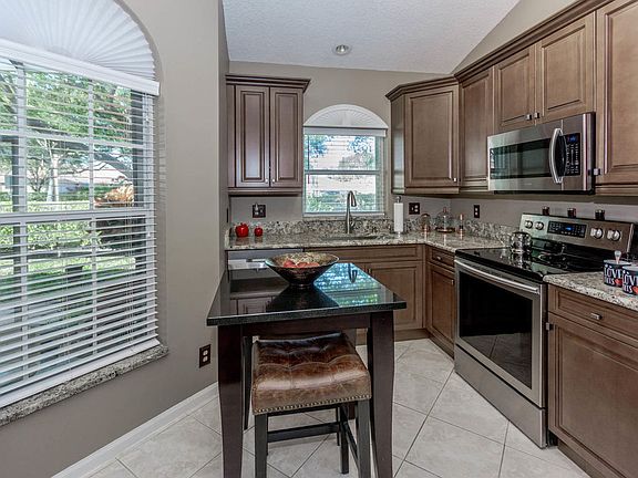 5th image of 2629 Spiceberry Ln