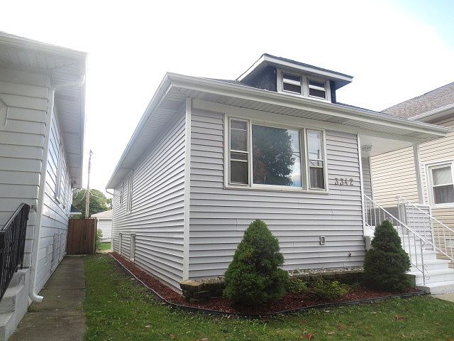 1st image of 3342 N Neenah Ave