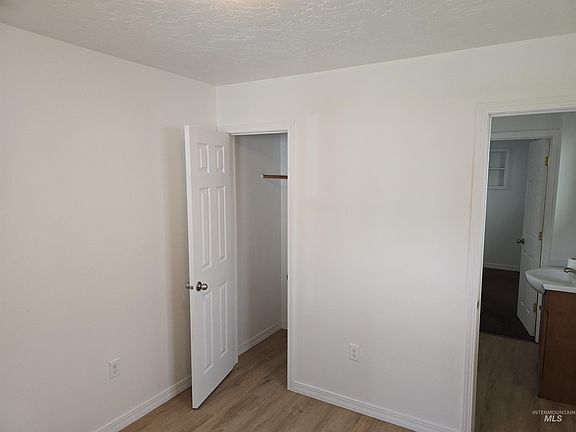 5th image of 1110 Normal Ave