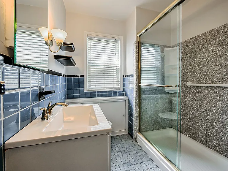 113 S Minerva Ave — Photo 23