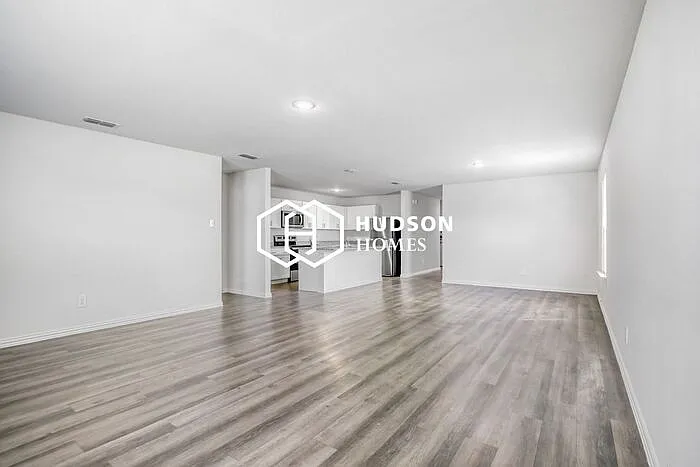417 Shorty St — Photo 4