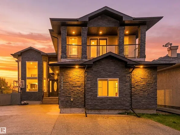 16604 72nd St NW, Edmonton, AB T5Z 3Y4