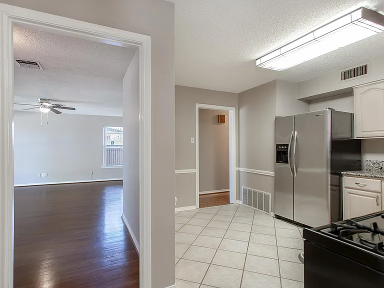 6912 Wake Forrest Dr — Photo 11