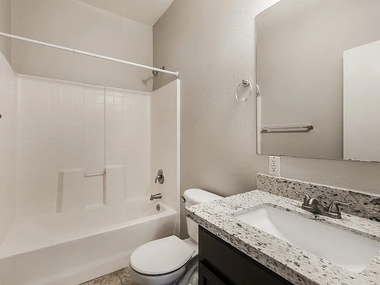 6522 W Elwood St — Photo 15