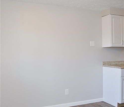 3rd image of 1649 Villa South Dr