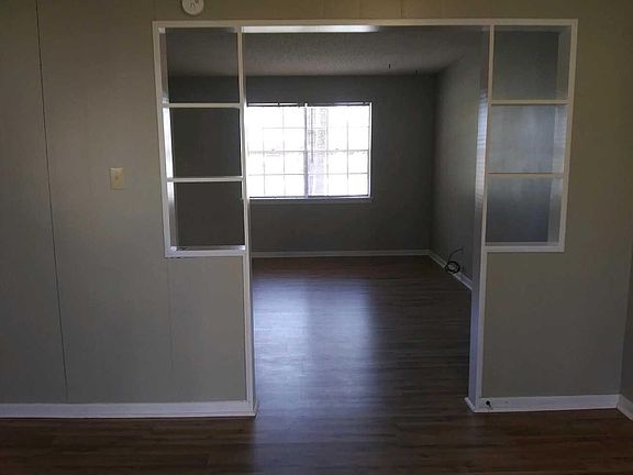 Dining into Livingroom