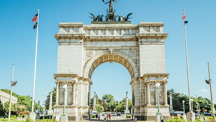 Rented by Nooklyn NYC LLC | media 24