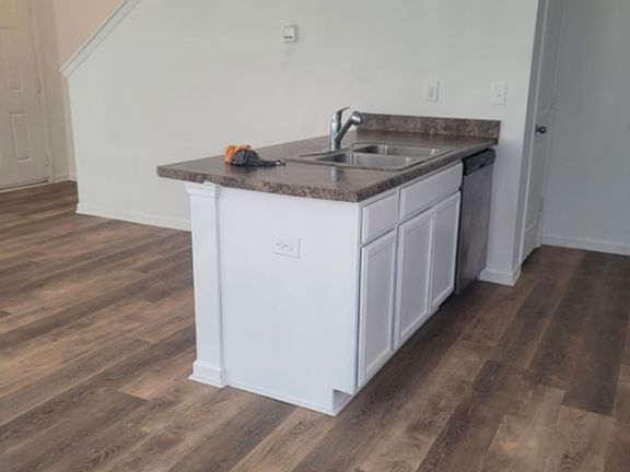 3rd image of 289 Sidney Lanier Ave