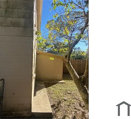2 bed, 700 sqft, $1,500 — Photo 2