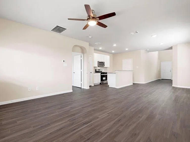 23547 Montague Dr — Photo 5