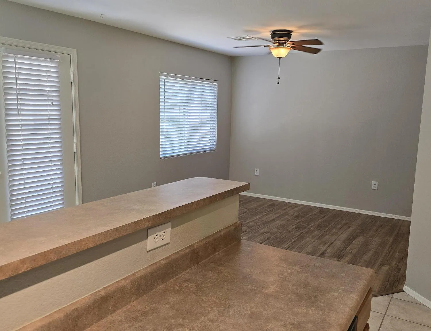 3 bed, 2.5 bath, 1255 sqft, $1,750 — Photo 3