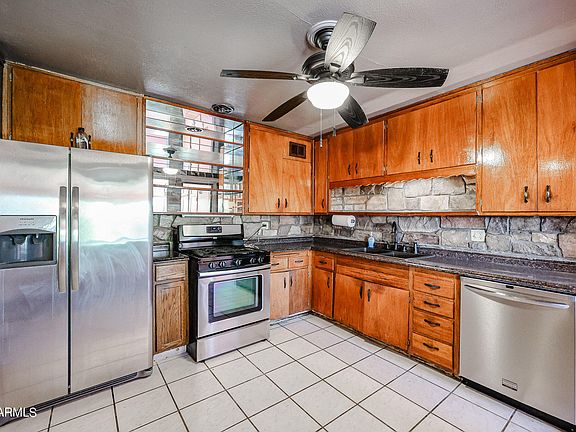 5th image of 3201 W Sierra Vista Drive