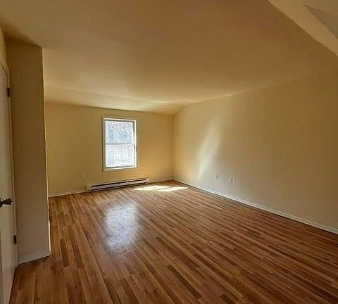 2nd image of 1281 Winding Way