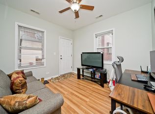 1431 W Flournoy St #2ER, Chicago, IL 60607