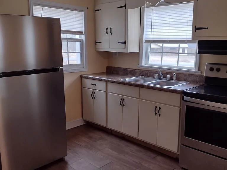 1113 New Rosedale Rd NE — Photo 3