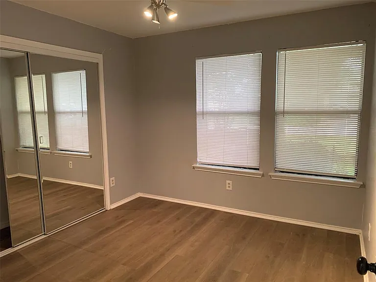 8232 Meadowbrook Dr — Photo 13