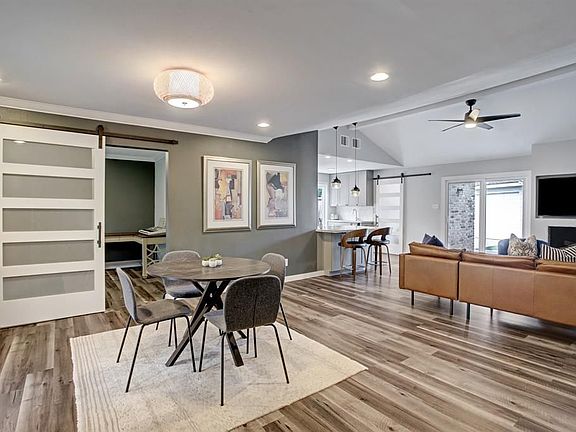 5th image of 9326 Meadowcroft Dr