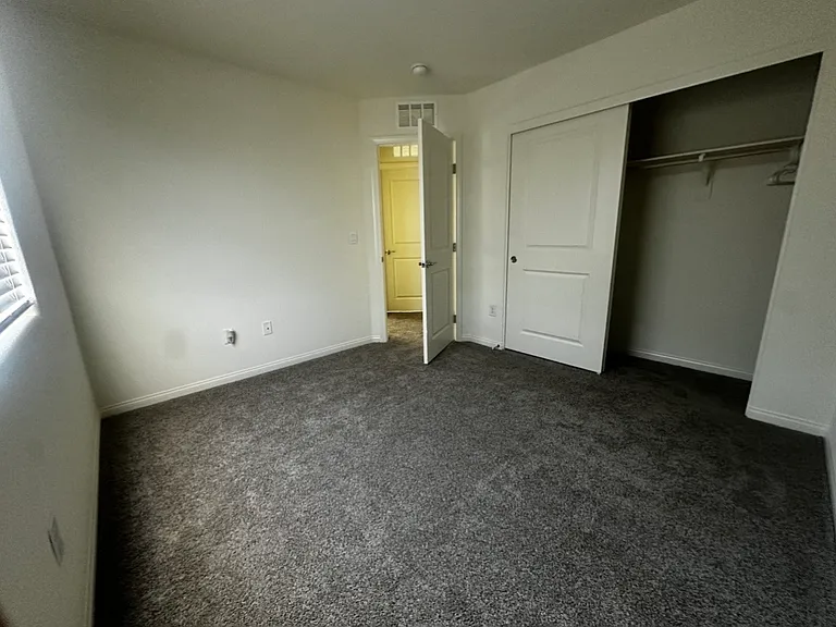 2625 Snapdragon Falls Ave — Photo 3