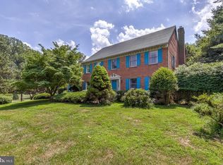 9 Hidden Brook Ct, Phoenix, MD 21131