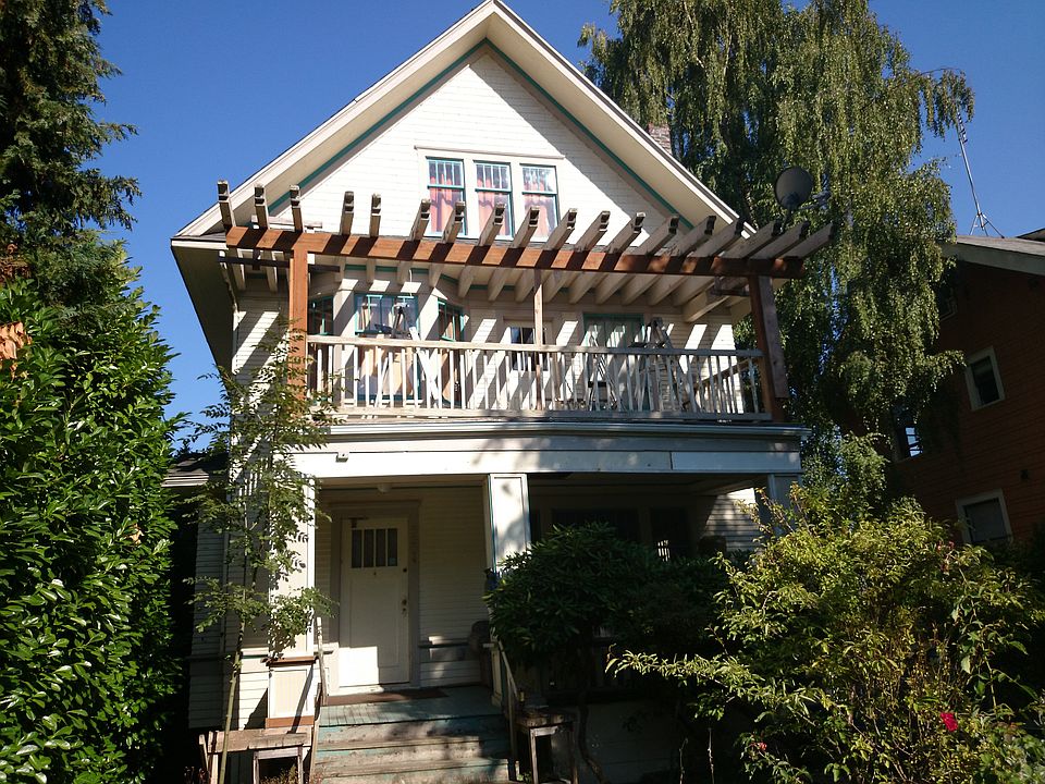 2nd image of 5224 19th Ave NE
