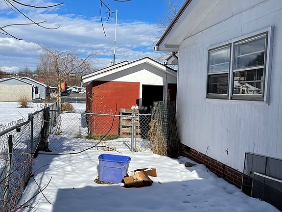 3rd image of 296 Rogers St