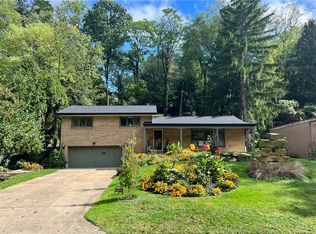 2306 Marbury Rd, Pittsburgh, PA 15221