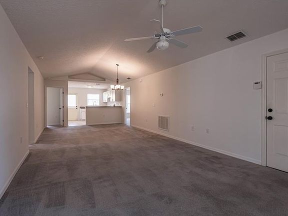 5th image of 4923 E Yukon St