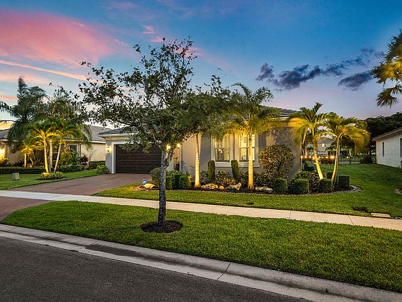 3rd image of 2521 Vicara Court