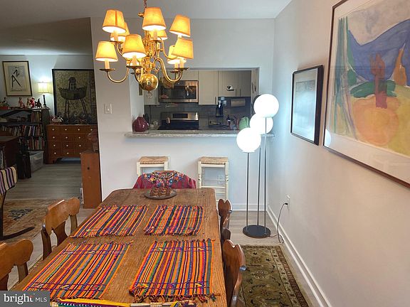 5th image of 604-36 S Washington Sq #312