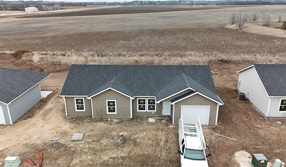 1st image of 3023 Paradise Ln