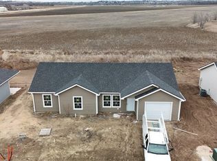 3023 Paradise Ln, Salina, KS 67401