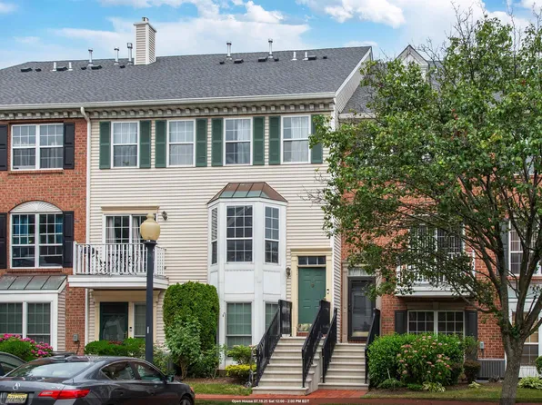 40 Buttonwood St, Jersey City, NJ 07305