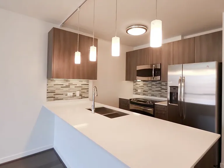 414 N Orleans St #2411 — Photo 1