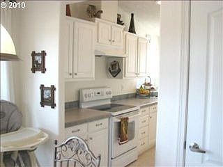 4th image of 237 Knoll Terrace Dr