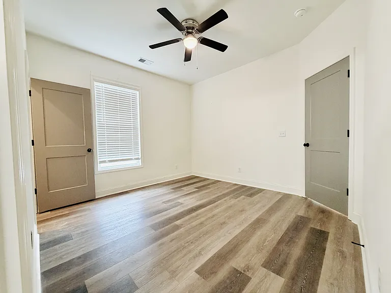 2035 Rosewood Dr #A — Photo 30