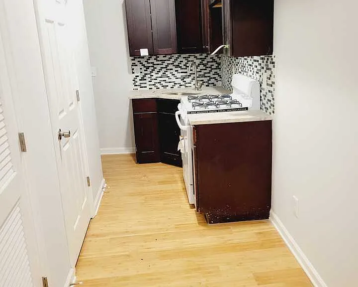 2029 W Lanvale St — Photo 2