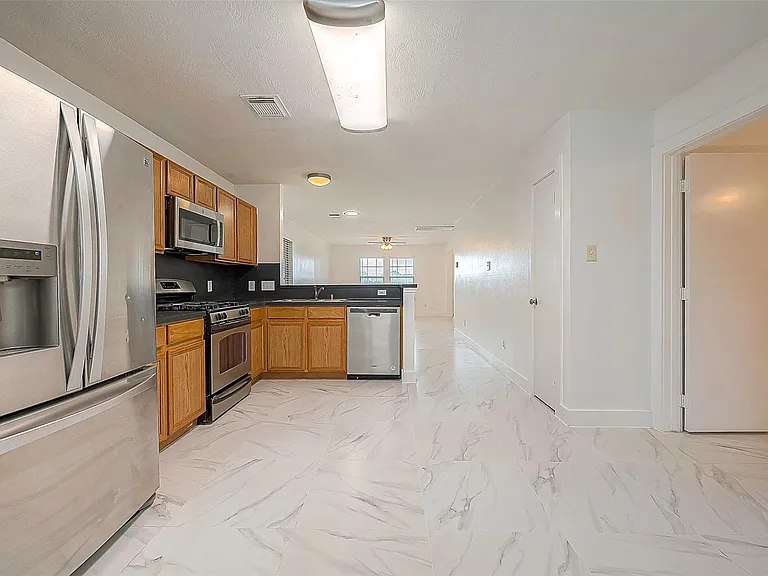20939 Young Meadows Way — Photo 2