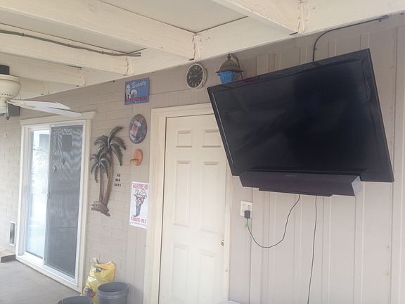 4th image of 3278 Daytona Ave