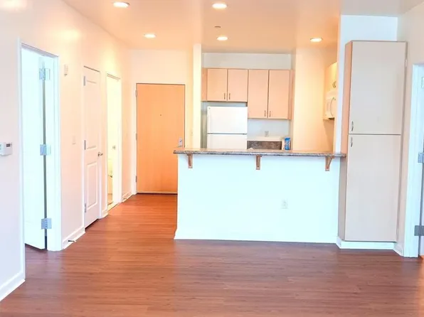 815 Arch St #707, Philadelphia, PA 19107