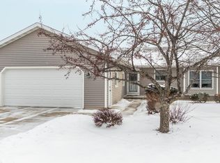 1253 Meadowview Dr, Menasha, WI 54952