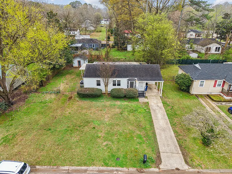 417 Price Dr — Photo 4