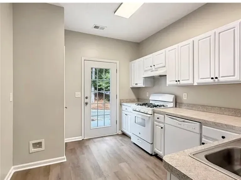 137 Riverstone Commons Cir #137 — Photo 6