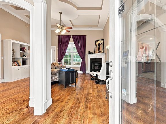 2nd image of 608 Mandeville Dr