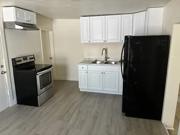 212 14th Ave N APT 1, Nampa, ID 83687