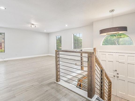 4th image of 1907 Forestwood Dr